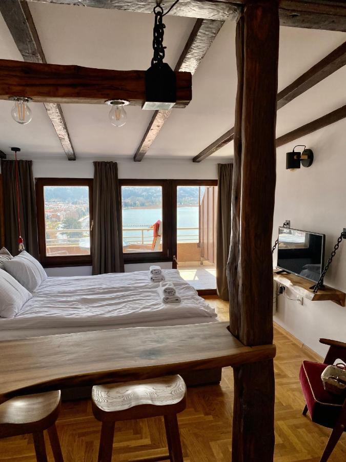 Lakeview Apartament
